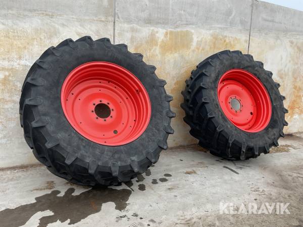 Traktordäck med fälg Trelleborg TM800 2st  650/65R42