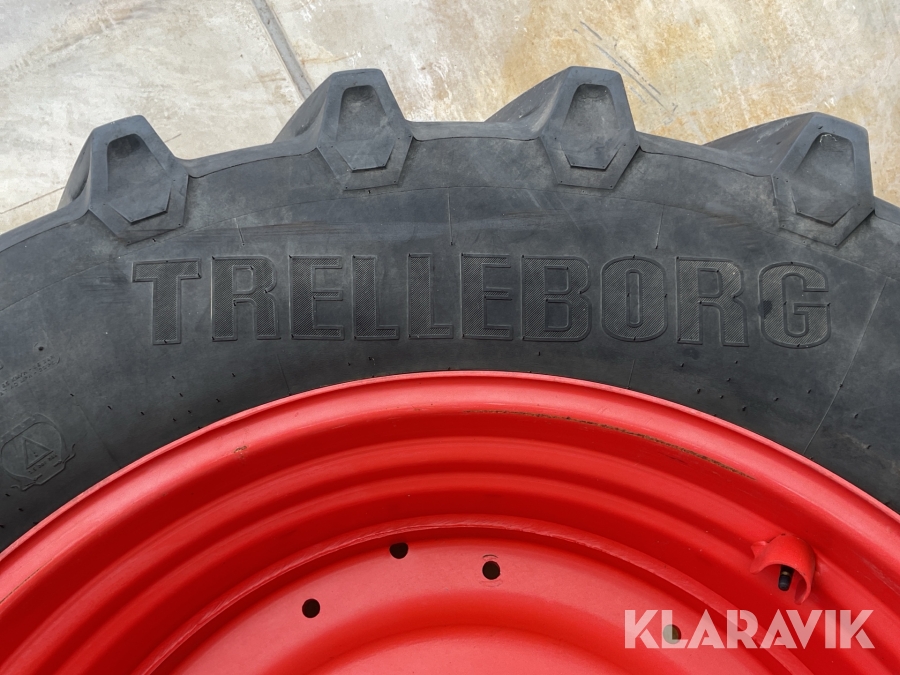 Traktordäck med fälg Trelleborg TM800 2st  650/65R42