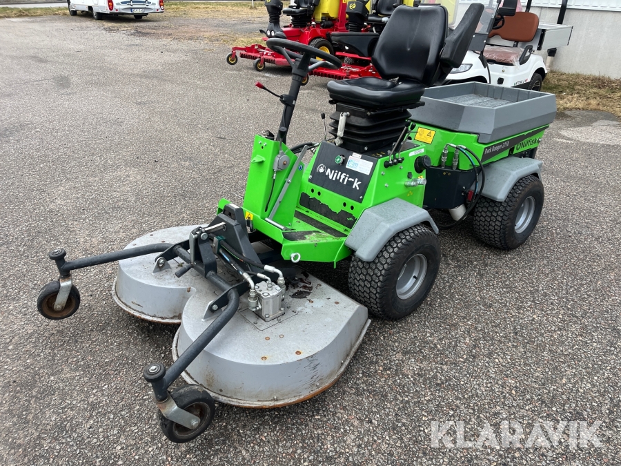Åkgräsklippare Nilfisk Egholm 2150B0