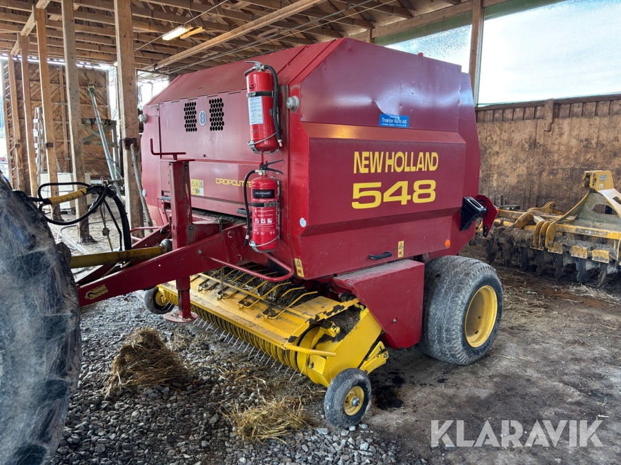 Rundbalspress New Holland 548