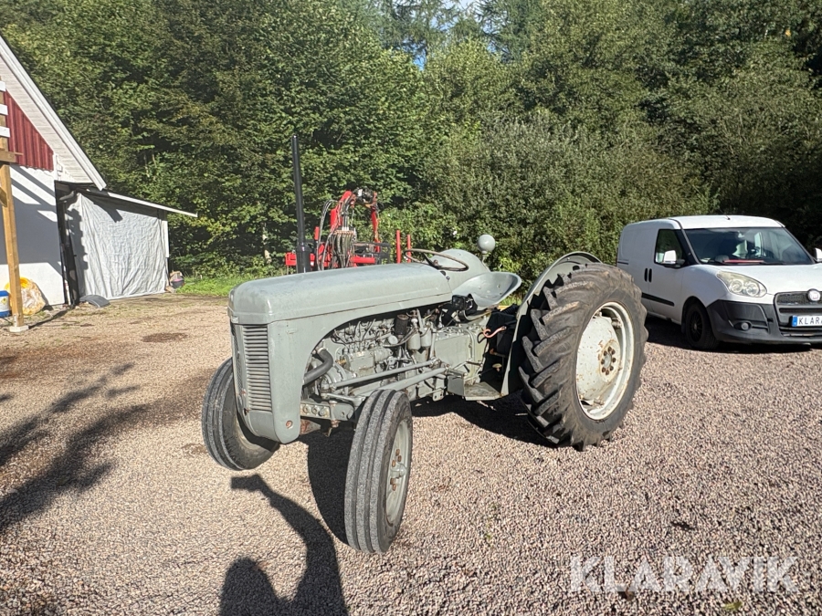 Veterantraktor Ferguson TEF 20 Grålle