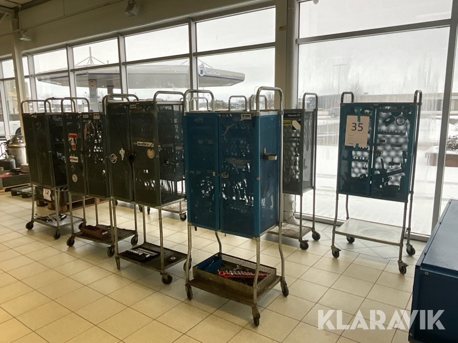 Verktygsvagnar med verktyg 9 st