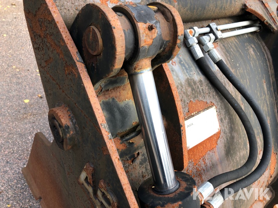 Klaravik Auktioner | Kombiskopa ABL SMS Hydraulisk 1000 liter