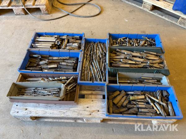 Parti med borr/fräsverktyg