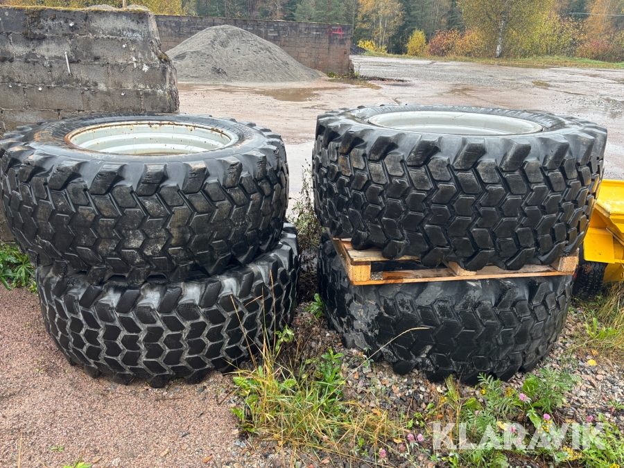 Entreprenaddäck Huddig 620/60B34 4st