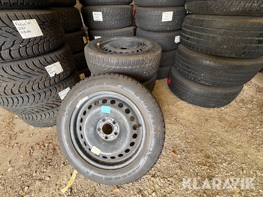 Däck med fälg Good Year & Michelin Året runt-däck