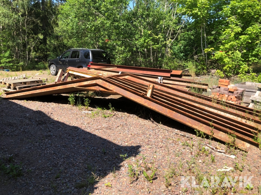 Takstolar stål med pelare  