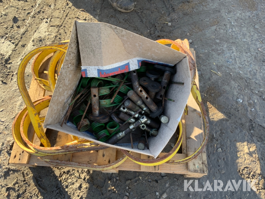 Reservdelar till pickup John Deere 864 rundbalspress