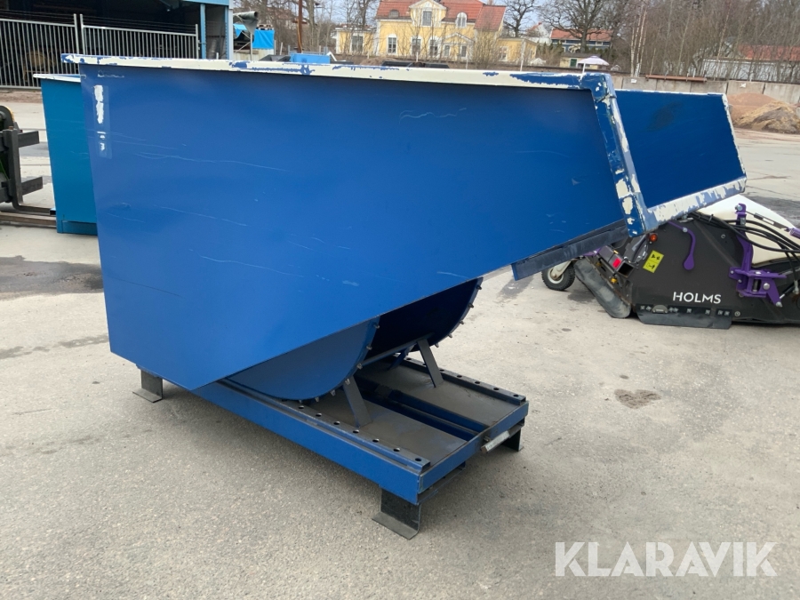 Tippcontainer med gaffelfickor