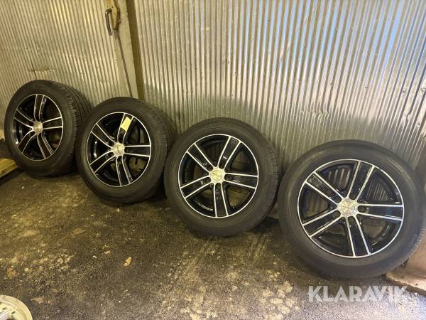 Sommardäck Continental / Dezent 215/60 R17 4st