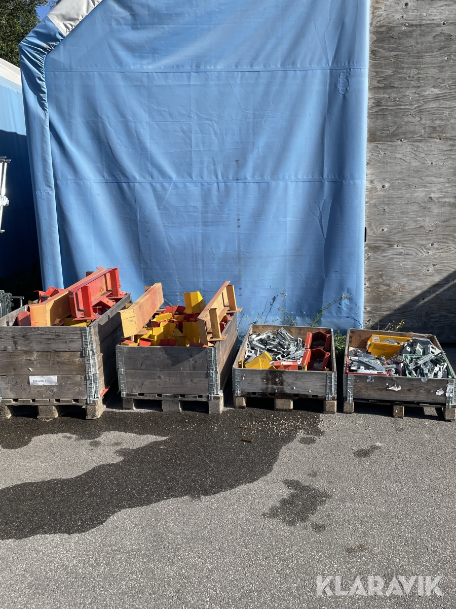 Diverse pallställstillbehör 5 pallar