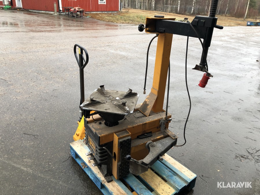 Däckkrängningsmaskin
