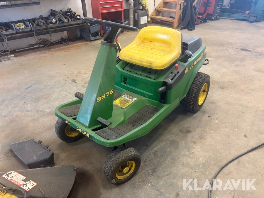 Gräsklippare John Deere SX75