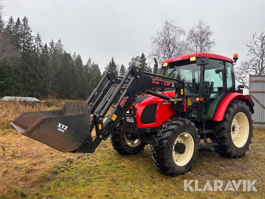 Traktor Zetor 7441 Proxima med frontlastare & 4 redskap