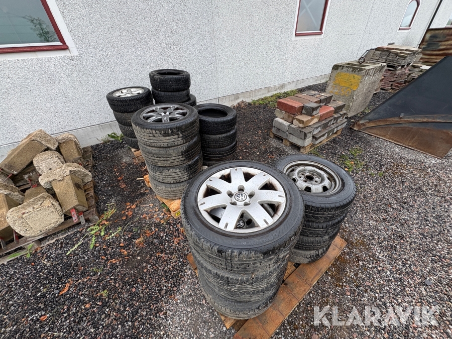 Parti med däck och fälgar. Michelin, Vredestein,Nokian,Linglong,Continental fälgar till Volvo&Volkswagen