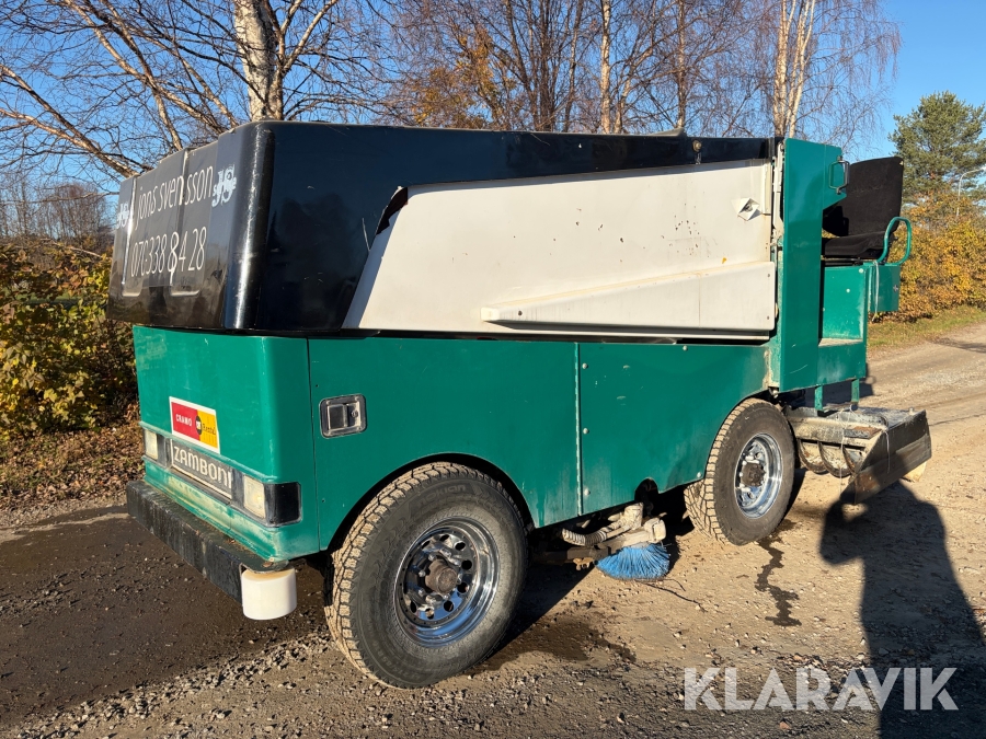 Ismaskin Zamboni 552 electric med reservdelsmaskin