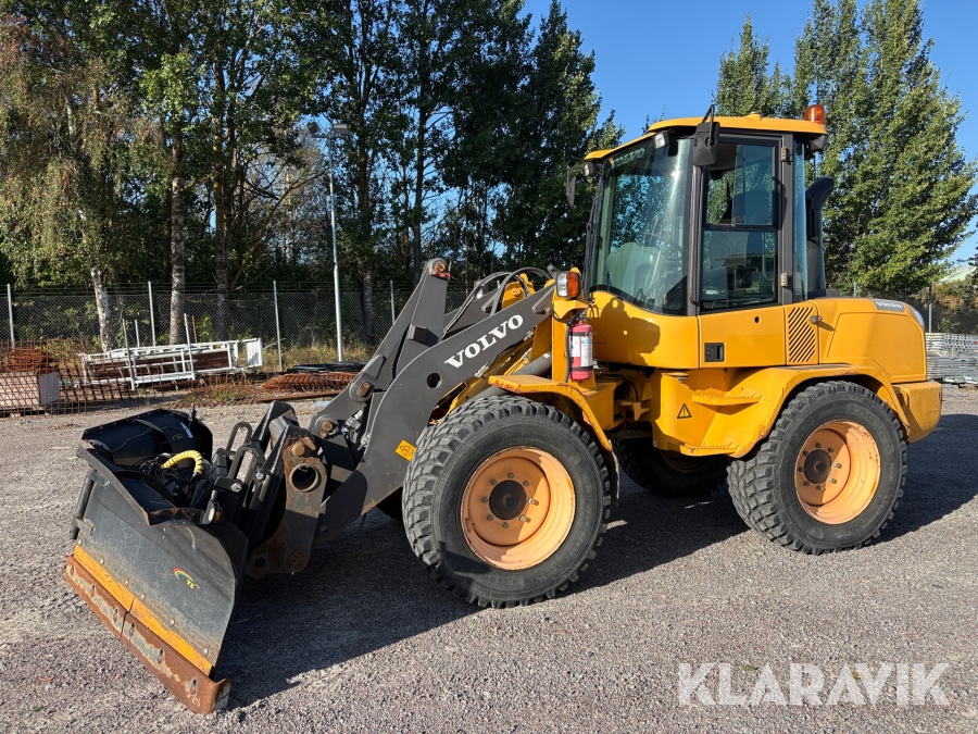 Hjullastare Volvo L35G Vikplog och redskap