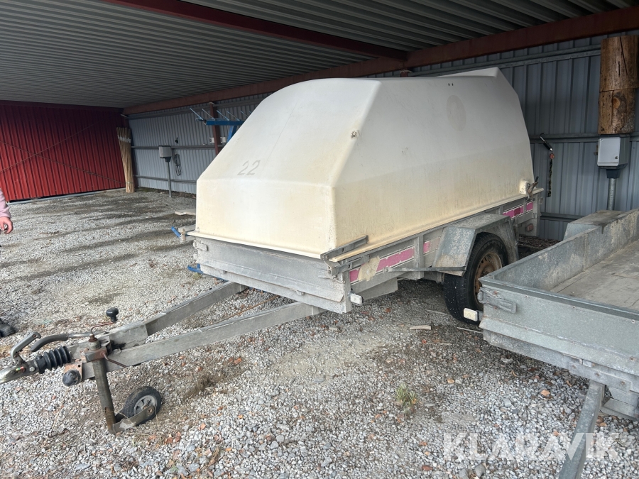 Personbilssläp Tiab 2413