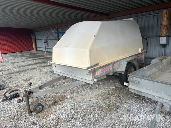 Personbilssläp Tiab 2413