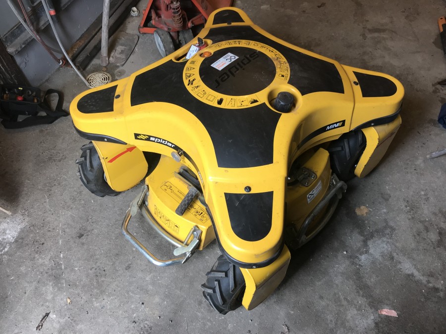 Klaravik Auktioner | Robotklippare Spider mini II