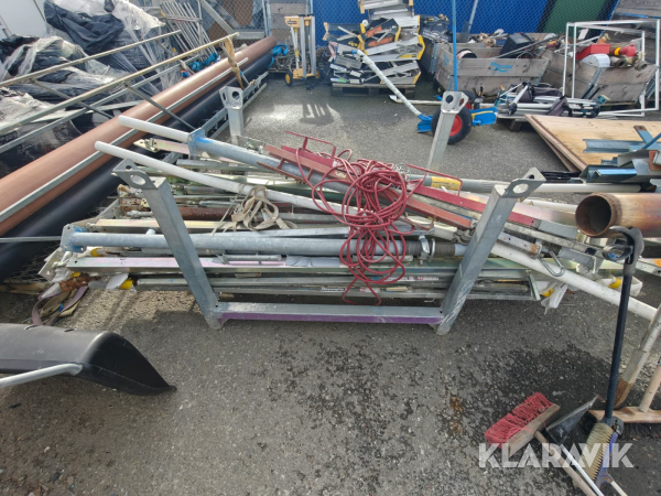 Blandat byggmaterial i ställ