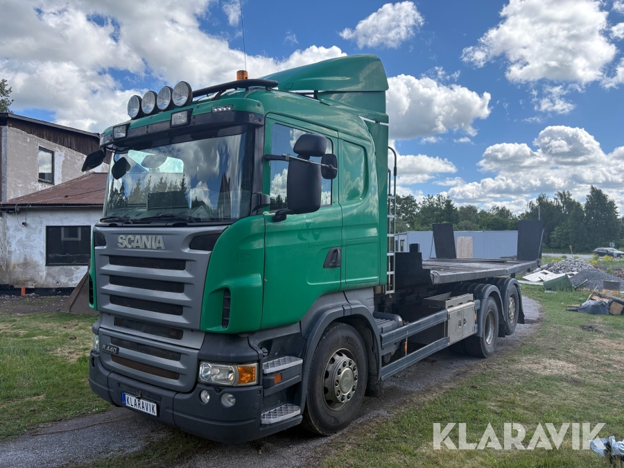 Lastväxlare med maskinflak Scania R440 6x2 12.7