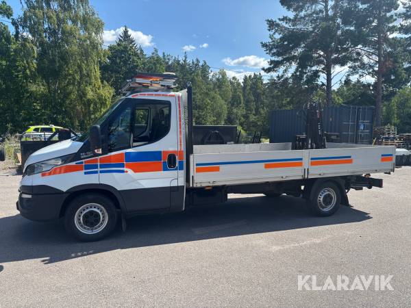 Lätt lastbil Iveco Daily 35-160 Chassi Cab 2.3 JTD med kran