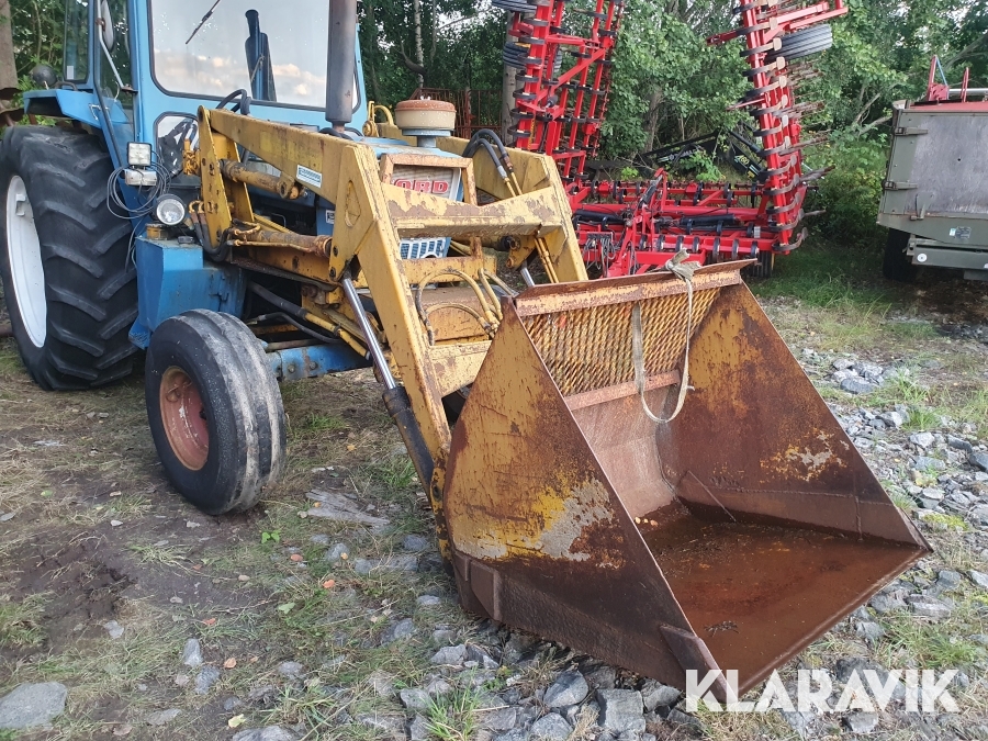 Frontlastare med skopa & fästjärn Tranås lastaren 1500