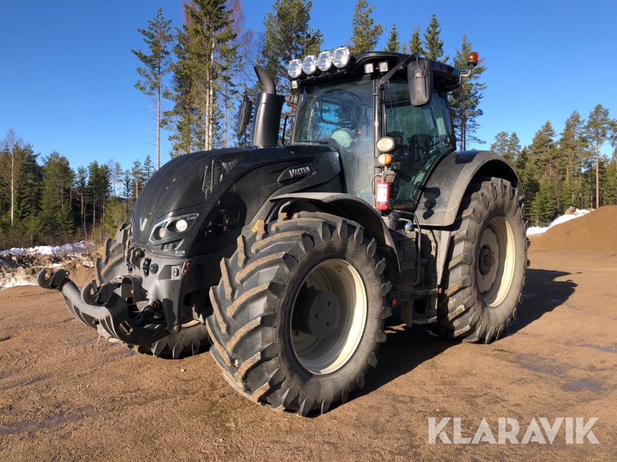 Traktor Valtra S374 TwinTrac