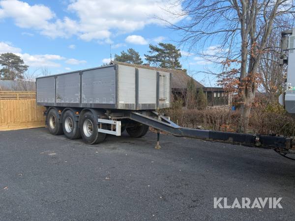 Tippsläp Tjörnarp SKB3-T55