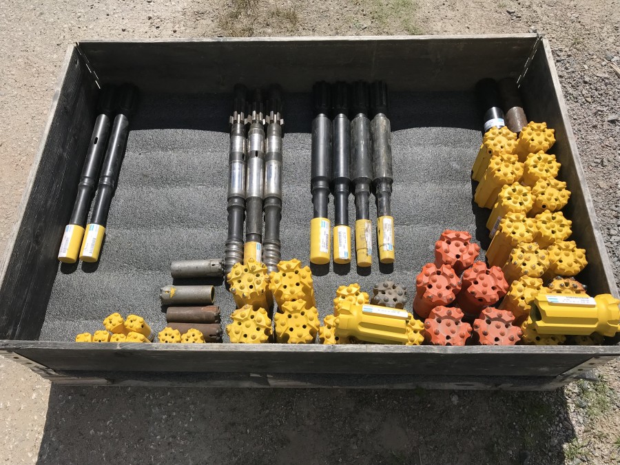 Borrstänger och borrkronor