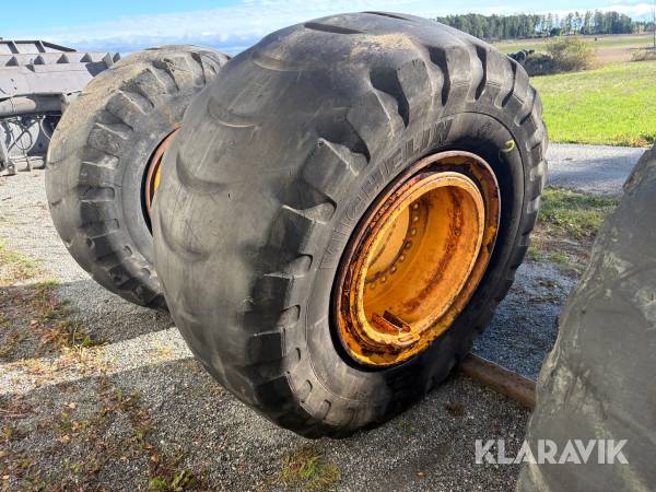 Däck på fälg Michelin 30/65R29