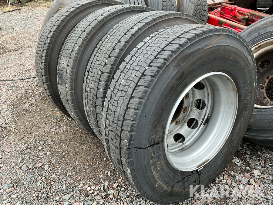 Lastbilsdäck Bridgestone 295/80R22,5 4st