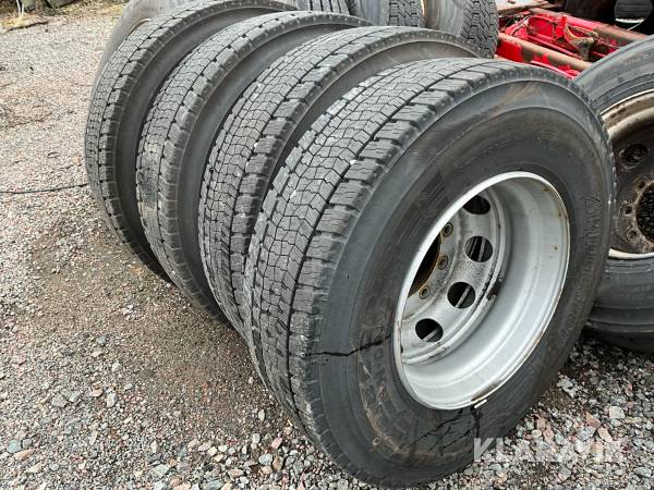 Lastbilsdäck Bridgestone 295/80R22,5 4st