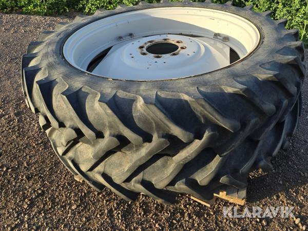 Radodlingsdäck Taurus 12,4 R46