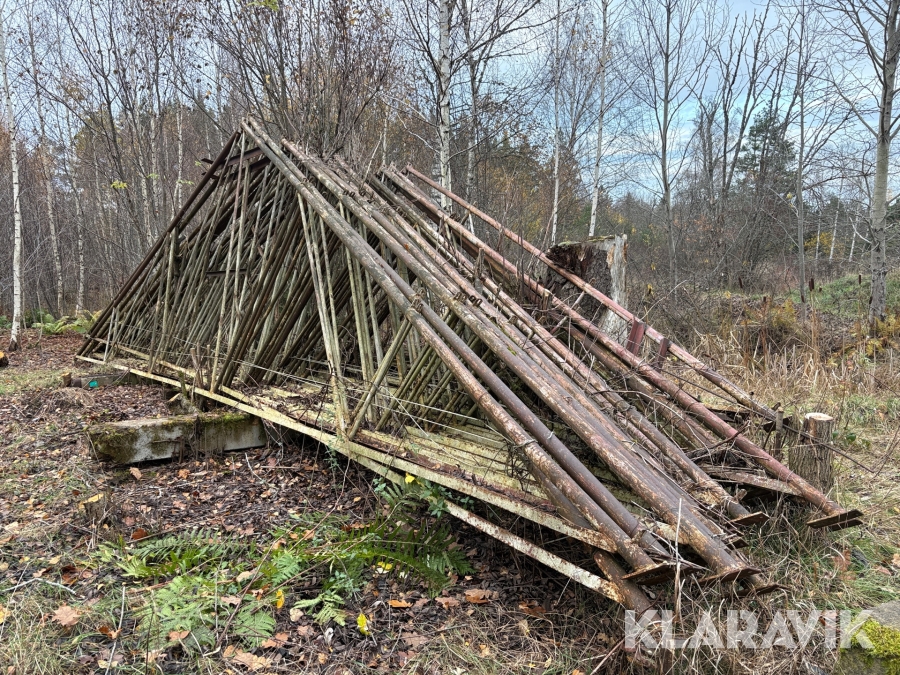 Takstolar i järn 27st
