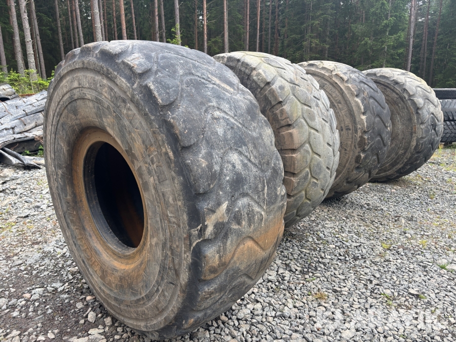 Däck Michelin 26.5R25 4st