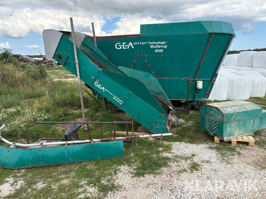 Foderblandare Gea MVM27 med styrskåp, motorer & elevator