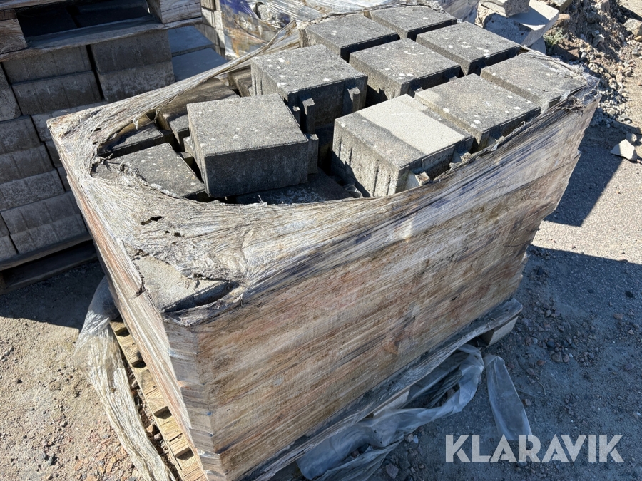 Marksten med mellanrum Starka 23x23x10cm