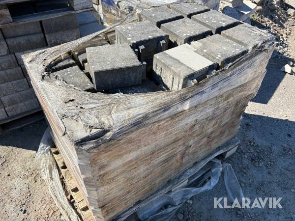 Marksten med mellanrum Starka 23x23x10cm