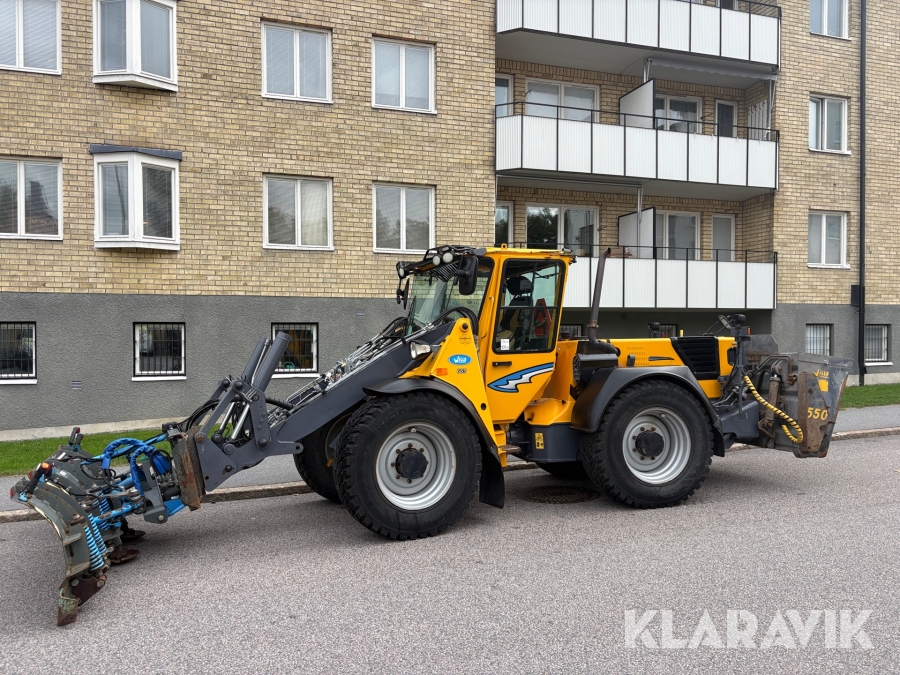 Hjullastare Wille 665 med vikplog & sandspridare