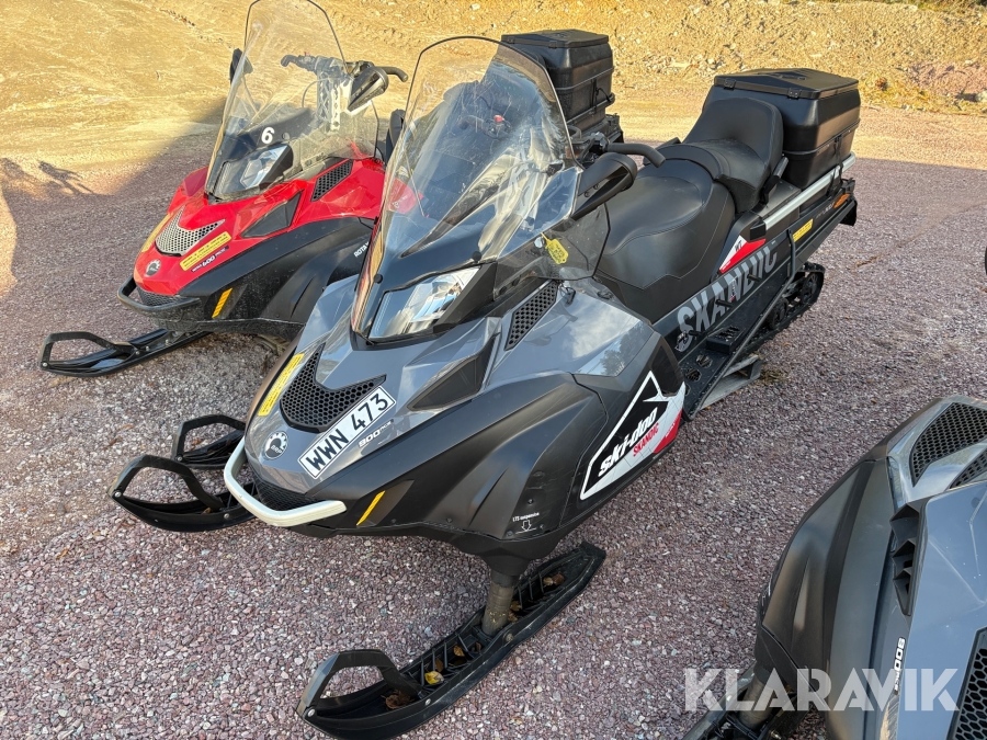 Snöskoter Ski-Doo Skandic
