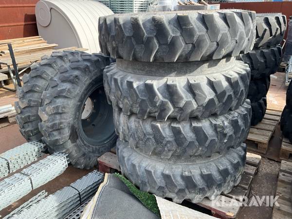 Grävmaskinshjul 1st uppsättning BKT 9.00-20