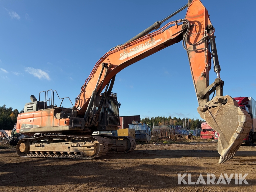Grävmaskin Doosan DX340 LC-5 med grävskopa