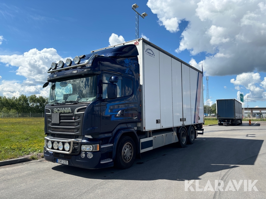 Lastbil Scania R520 med skåp