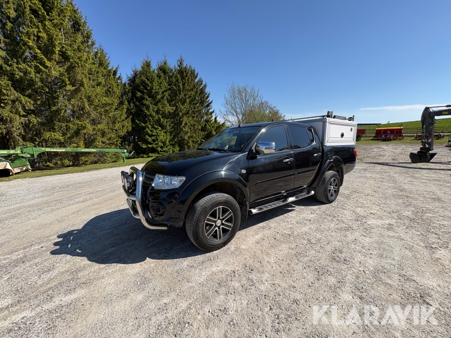 Pickup Mitsubishi L200 Dubbelhytt 4x4 med Kåpa