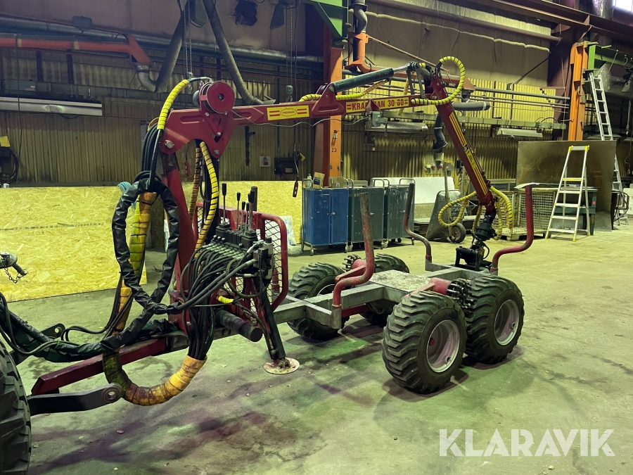 Skogsvagn Kranman T1750 4WD med 30-60 kran
