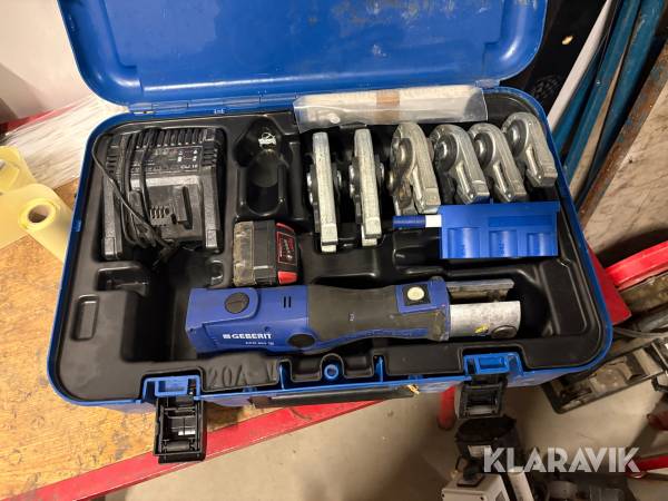 Pressmaskin Geberit ACO 203 plus Med M-käftar 12-35