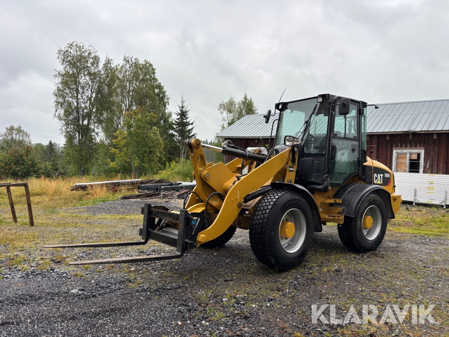 Hjullastare CAT 908H med redskap