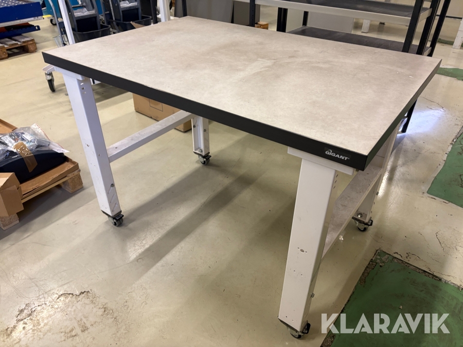 Arbetsbänk Gigant på hjul